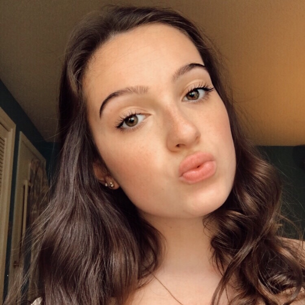 Meet your Posher, Nicole